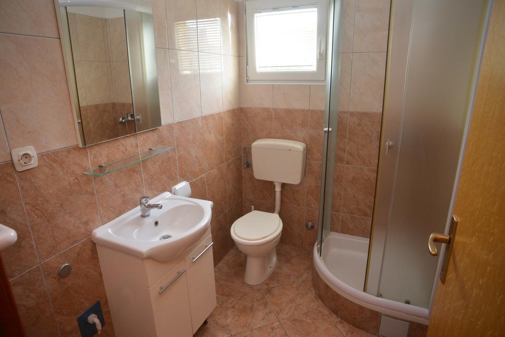 Apartments Salamun Biograd Na Moru Bagian luar foto